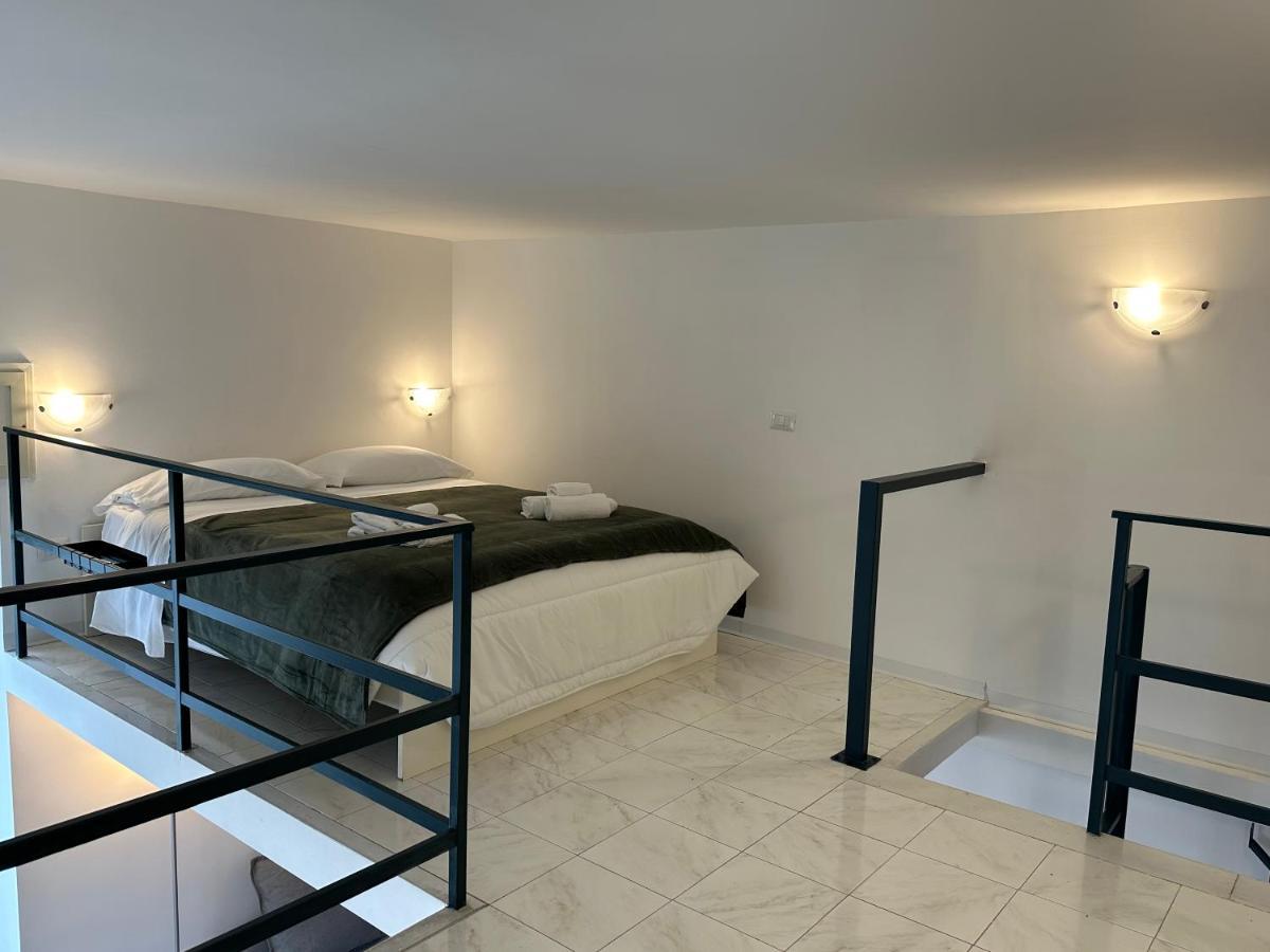 La Dimora Al Castello Central Flat Naples - My Place Екстер'єр фото